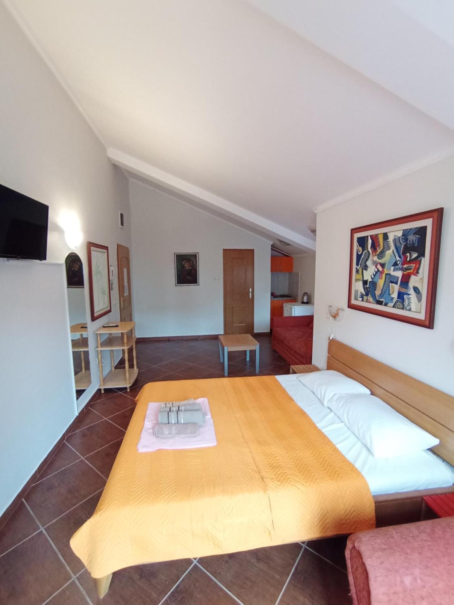 Markovic Aparthotel - Budva Becici Hotel Экстерьер фото