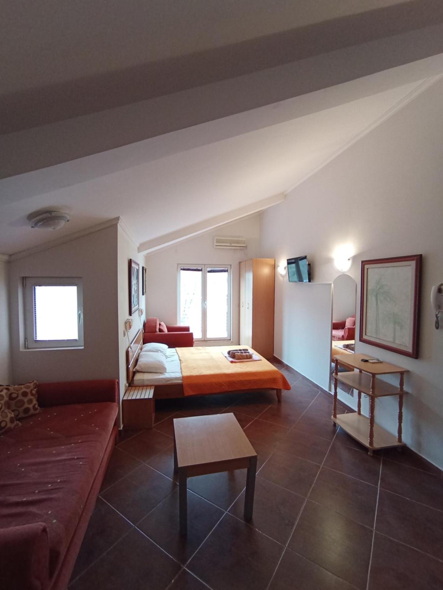 Markovic Aparthotel - Budva Becici Hotel Экстерьер фото